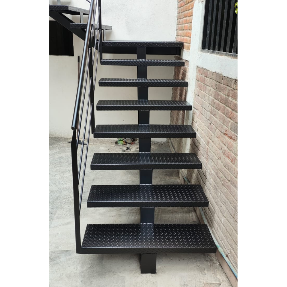escalera de herreria antiderrapante 4